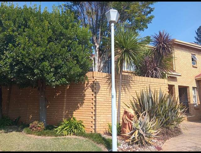 4 BEDROOM HOUSE FOR SALE IN ELDORAIGNE